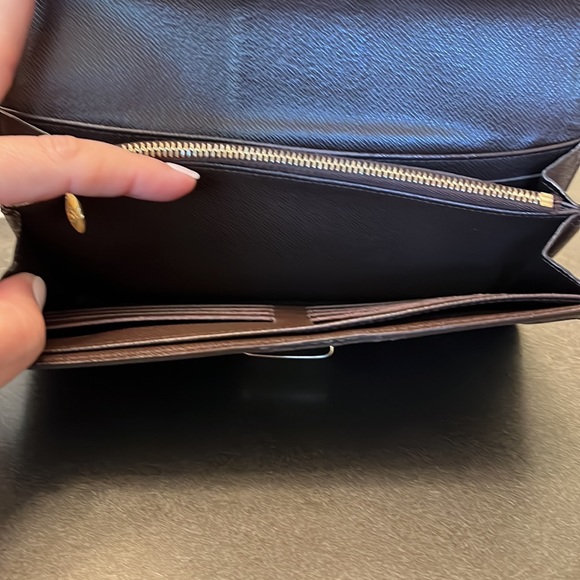 LOUIS VUITTON DAMIER SISTINA - CA3069. AUTHENTIC. Reposhed from @shopjrlux. - Picture 7 of 12